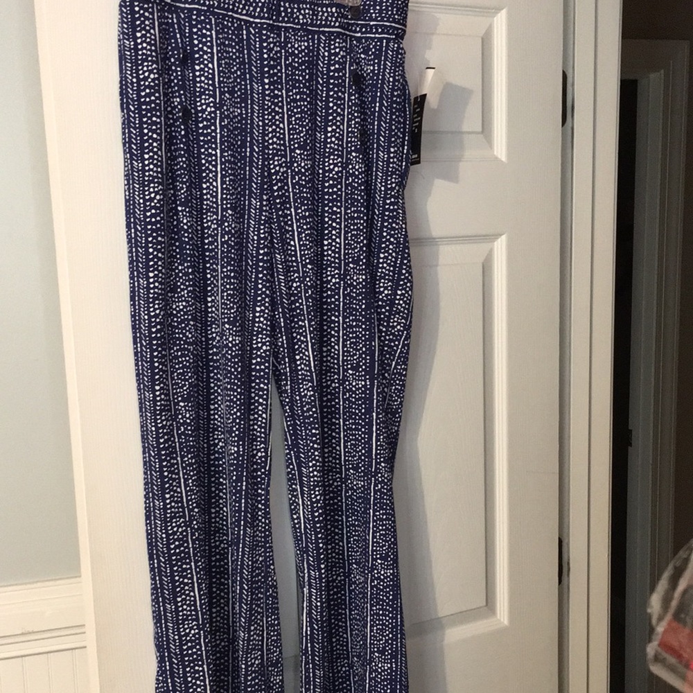 Robert Louis New Small Navy White Pants